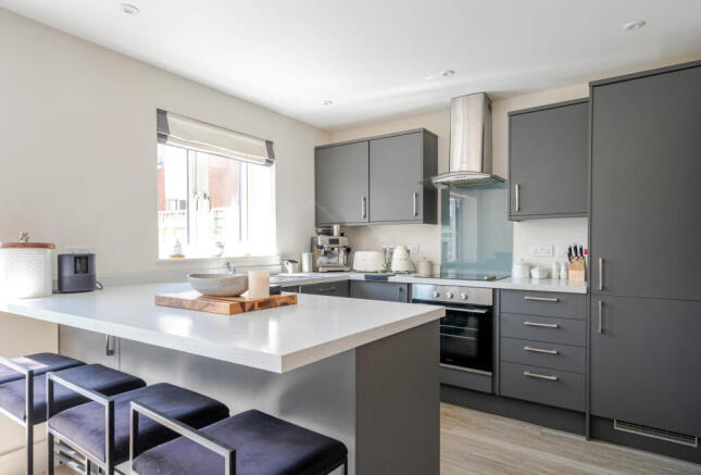 12-681de66ba7c0f-...