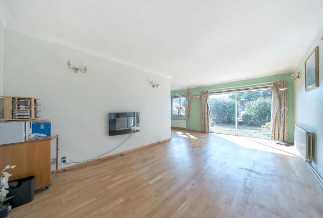 1340485-1-689b5e6...