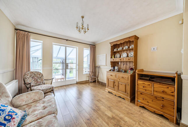 1354865-11-68c842...