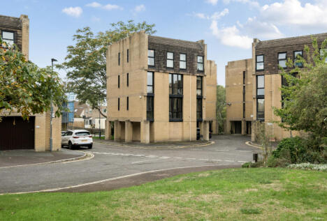 Old Vicarage Green, Keynsham, Bristol, Somerset, BS31