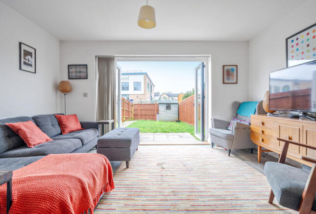 1404318-6-69773d1...