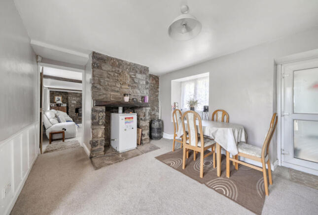 1298730-15-683705...