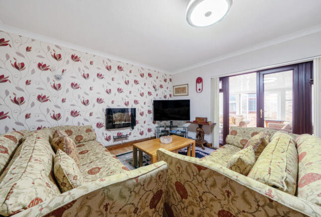 1312423-8-685bbfb...