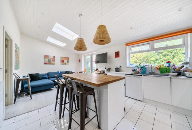 1303874-15-68553d...