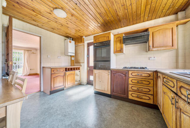 1305695-8-6852b08...