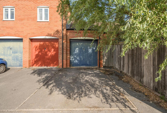 1335477-1-6893190...