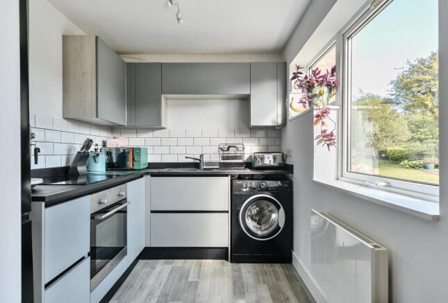 1336861-18-689e11...