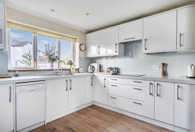 1375066-20-690f23...