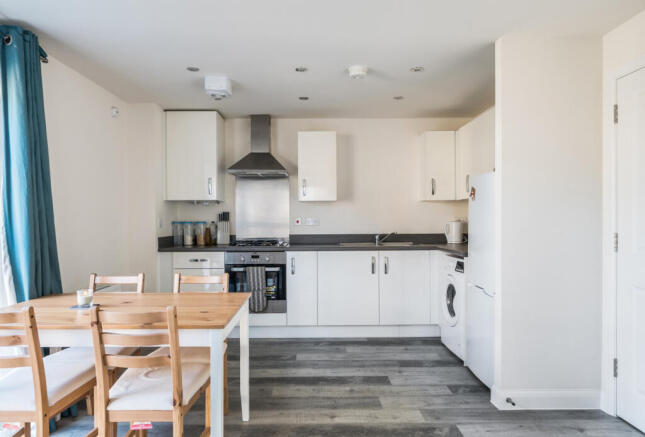 1383264-11-692040...