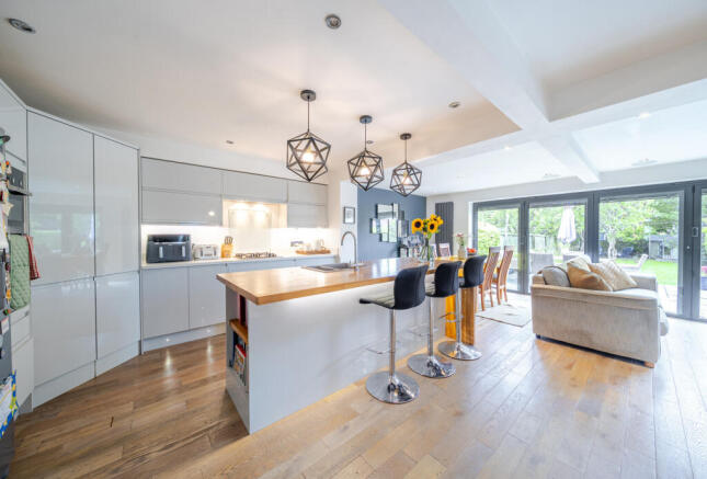 1356142-1-68cbe9a...