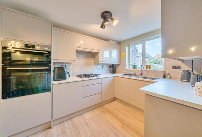 1356129-18-68d17b...