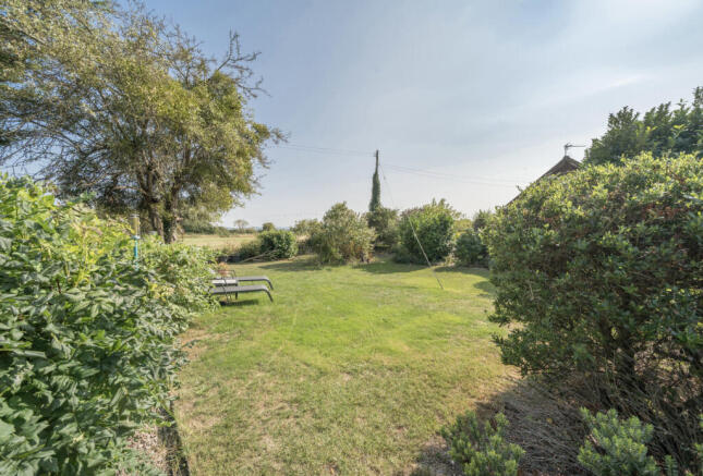 1340433-24-689b70...