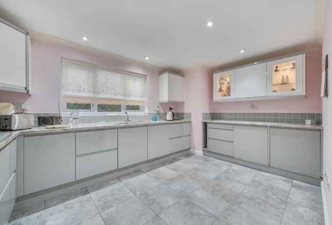 1381987-12-691752...