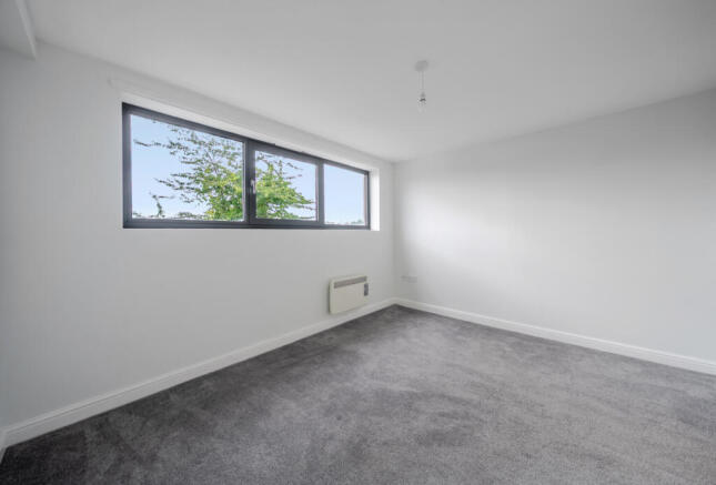 1333802-9-6892151...