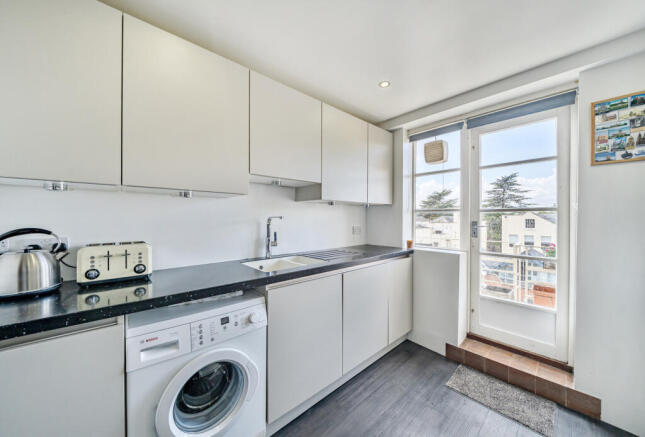 1346596-10-68b5bf...