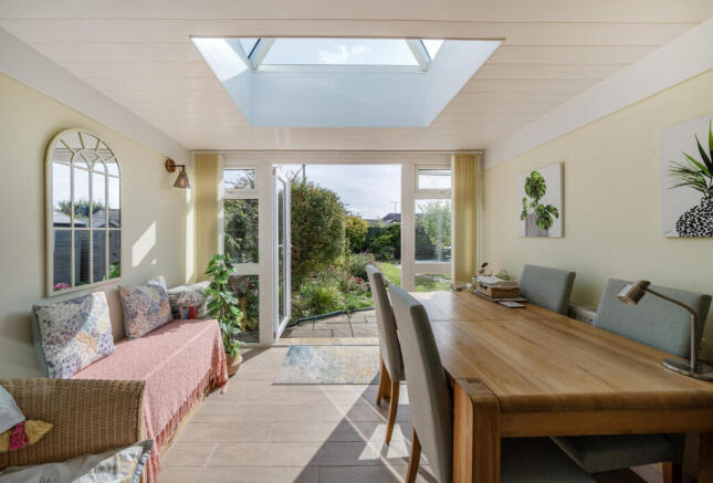 1356637-10-68cda7...