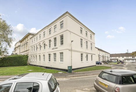 Cedar Court Road, Cheltenham, Gloucestershire, GL53