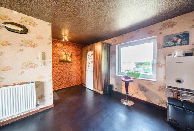 1299693-6-6838251...