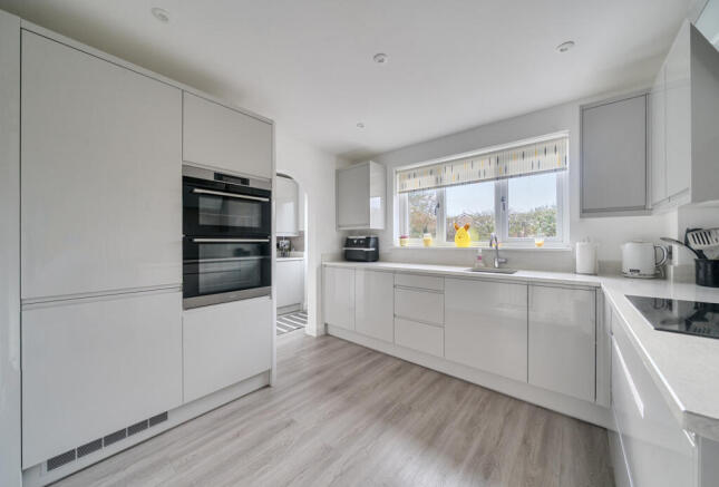 1380728-11-691338...