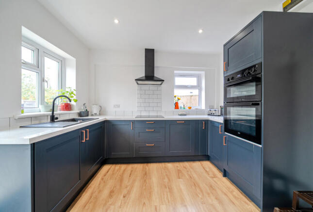 1368881-16-68f0c9...