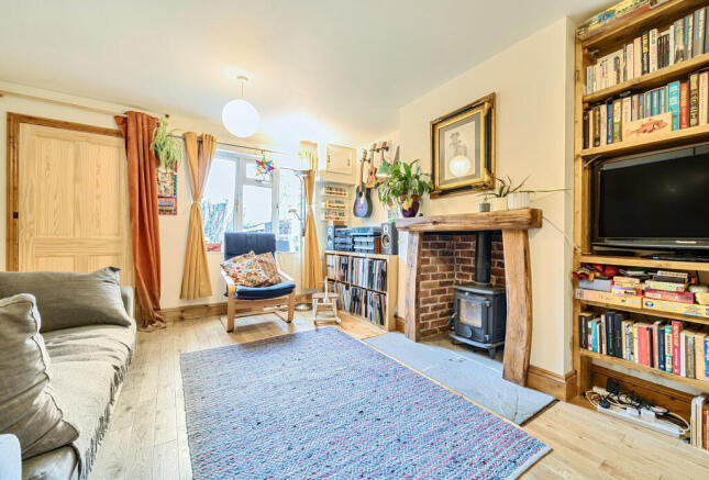 1371215-12-68f8f9...