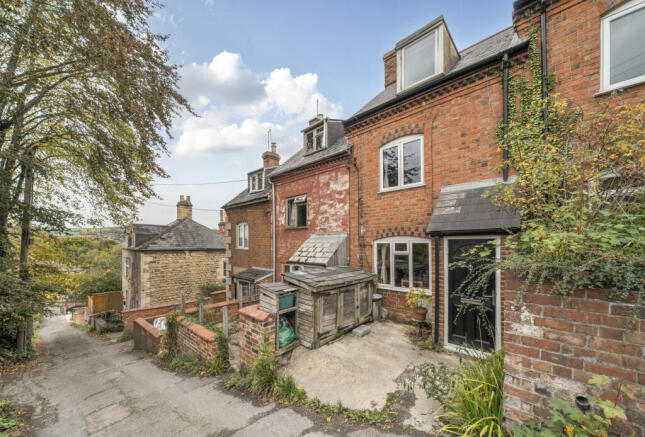 1371215-2-68f8f8e...