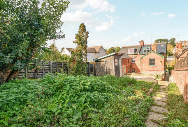 1372392-7-68f8c4e...