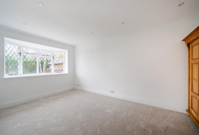 1385997-3-6928473...