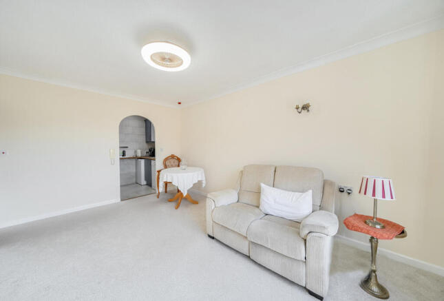 1372586-14-6900a3...