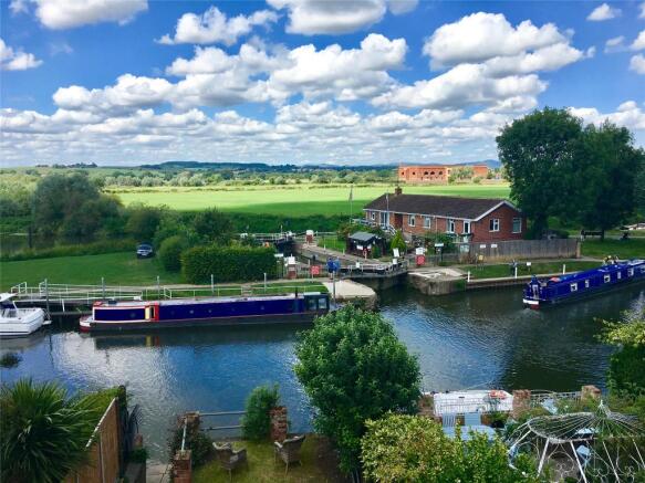 3 Bedroom Cottage For Sale In Albertine Cottage Hammerton Court