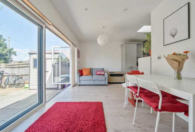 1327739-8-687a5b5...