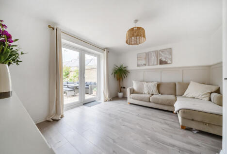 The Oaks, Carterton, Oxfordshire, OX18