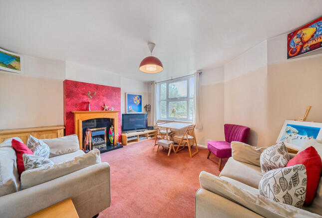 1346379-5-68b5c7f...