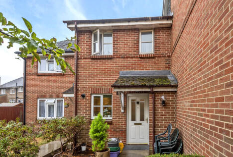 Pearce Close, Mitcham, CR4