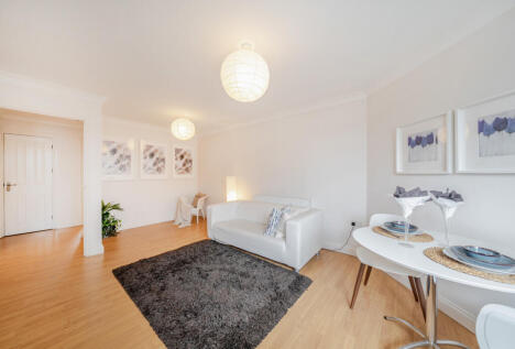 Commonside East, Mitcham, CR4