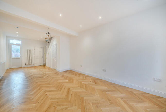 1381145-11-6915f4...