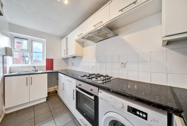 1400195-5-696f51f...