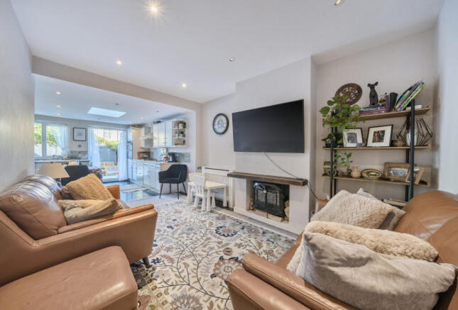 1350183-4-68bf1a9...