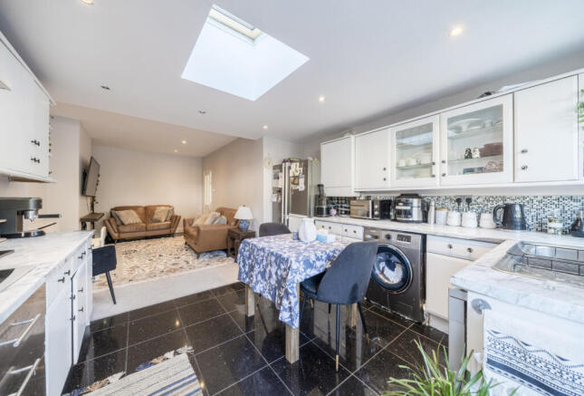 1350183-9-68bf1b0...