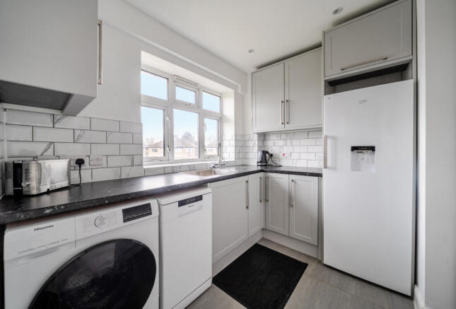 1388934-17-693ff2...