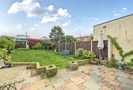 Windsor Avenue, Cheam, Sutton, SM3