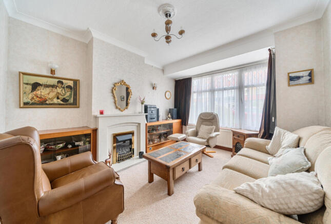 1298507-2-6836eb7...