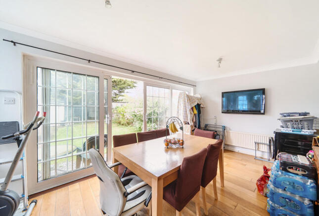 1330703-19-688b41...