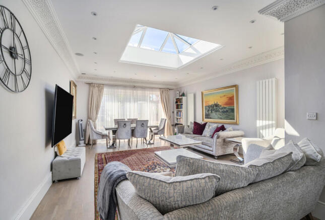 1348053-15-68bac5...