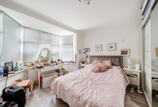 1383936-11-692998...