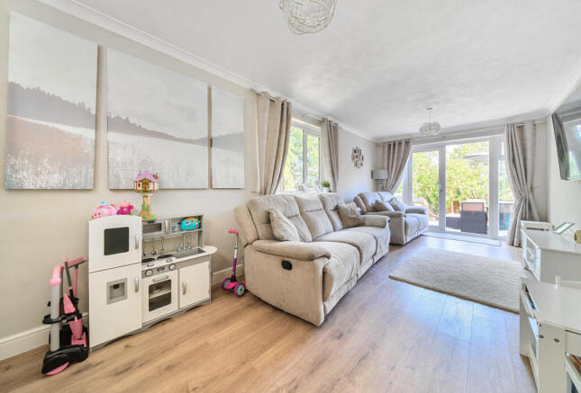 1320323-8-686c3ba...