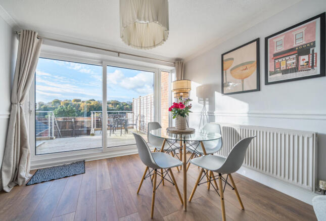 1369432-10-68ff9e...