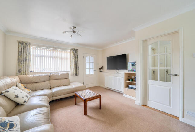 1382638-4-691c7b6...