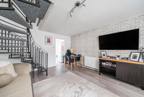 Doveney Close, Orpington, BR5