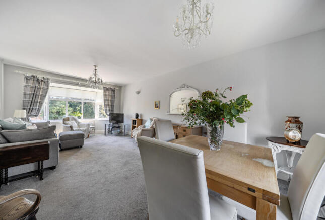 1359092-10-68dbbb...